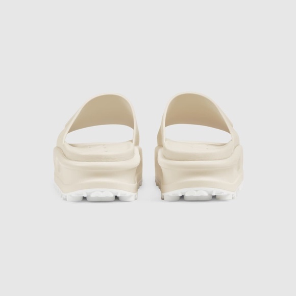 GUCCI WOMEN'S SLIDE SANDAL WITH INTERLOCKING G - Picture 3 of 8